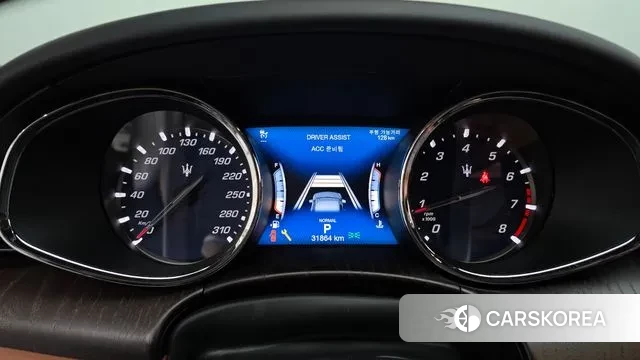 Maserati Quattroporte id 2970795 из Кореи 18