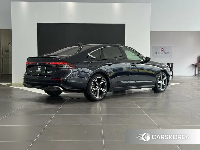 Honda Accord PHEV id 4261450 из Китая 17