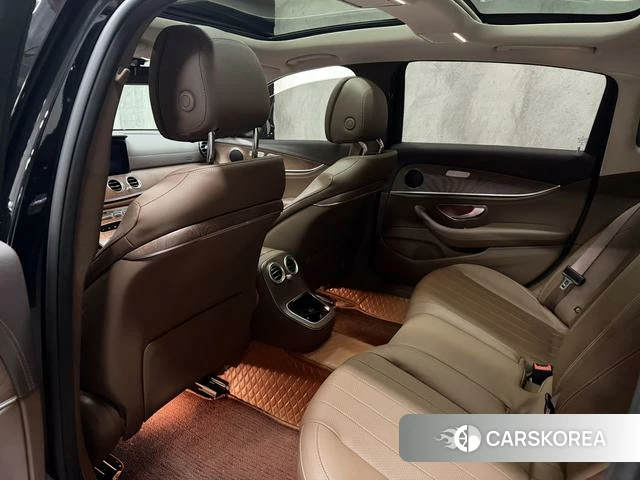 Mercedes-Benz E-class id 4275366 из Китая 8