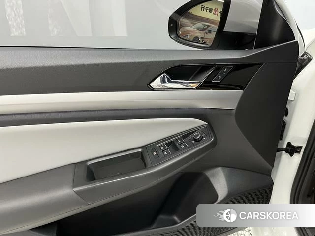 Volkswagen Bora id 4279120 из Китая 16