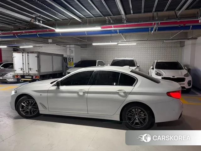 BMW 5 Series (G30) id 3636412 из Кореи 13