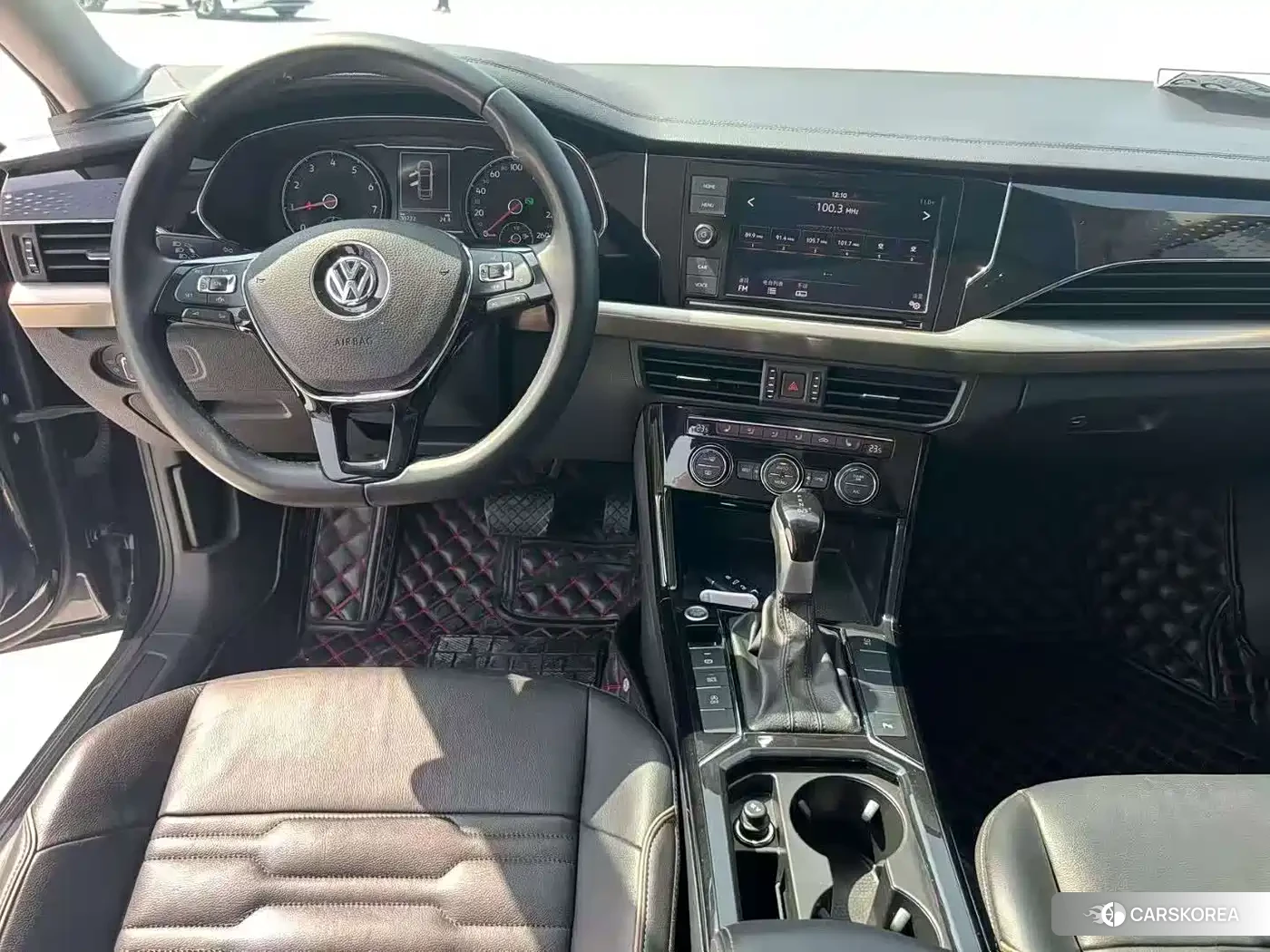 Volkswagen Passat id 4589349 из Китая 8