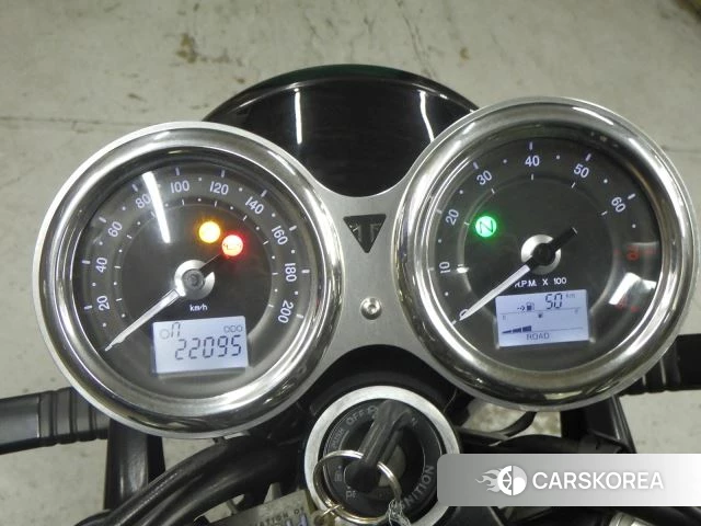 Triumph BONNEVILLE T120 id 3946640 из Японии 32