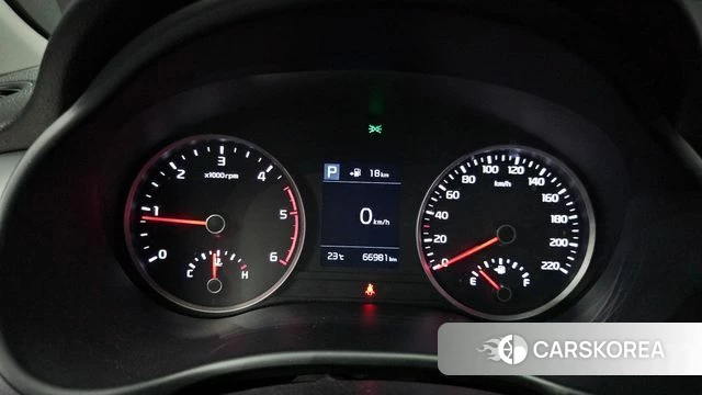 Kia Stonic id 4318368 из Кореи 18
