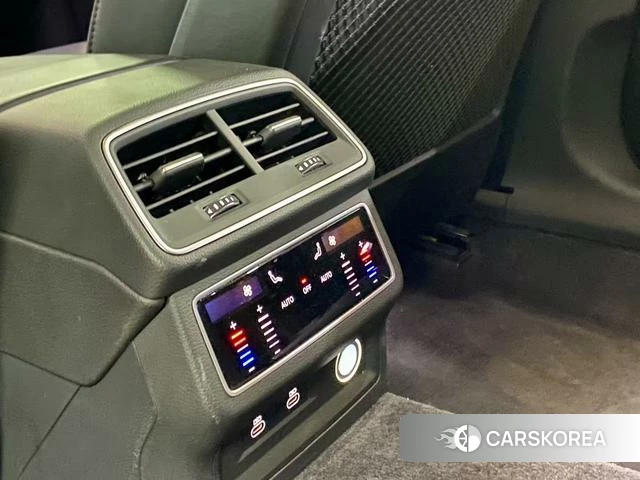Audi A6L id 4297624 из Китая 38