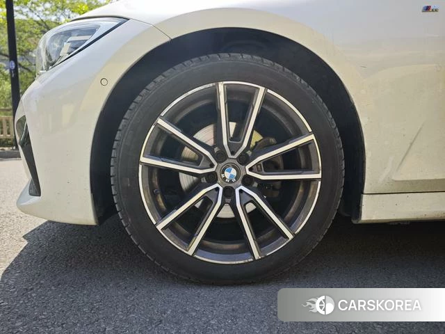BMW 3 series id 4253921 из Китая 15