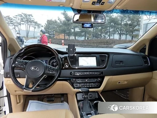 Kia The New Carnival id 3681976 из Кореи 18