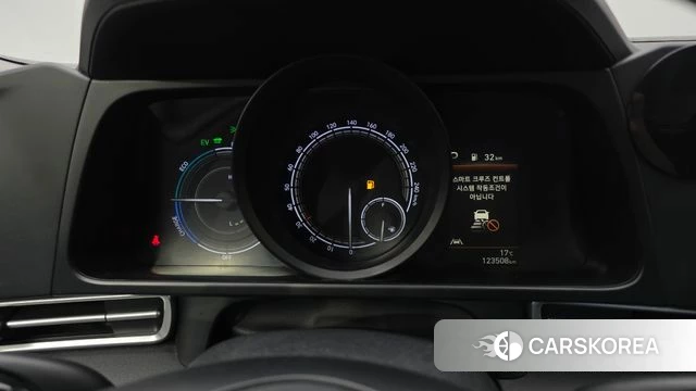 Hyundai Avante Hybrid (CN7) id 4195876 из Кореи 18