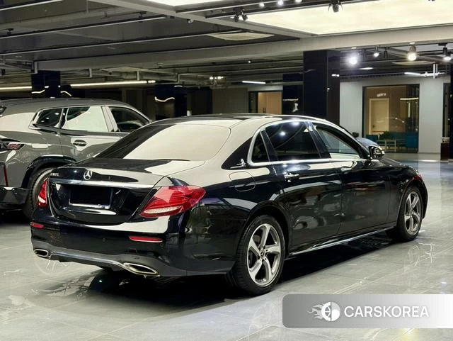 Mercedes-Benz E-class id 4221816 из Китая 9