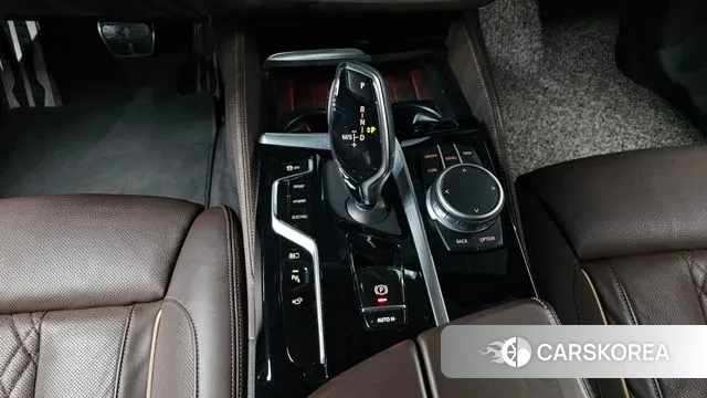 BMW 5 Series (G30) id 3493279 из Кореи 18