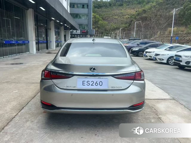 Lexus ES id 4274413 из Китая 8