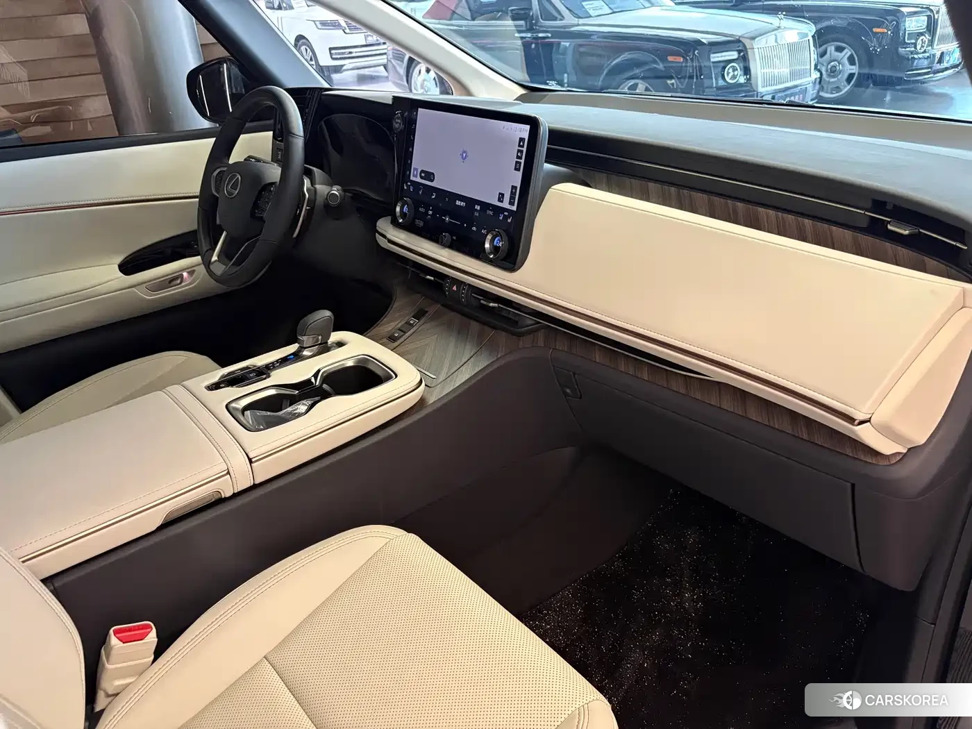 Lexus LM id 4577501 из Китая 25