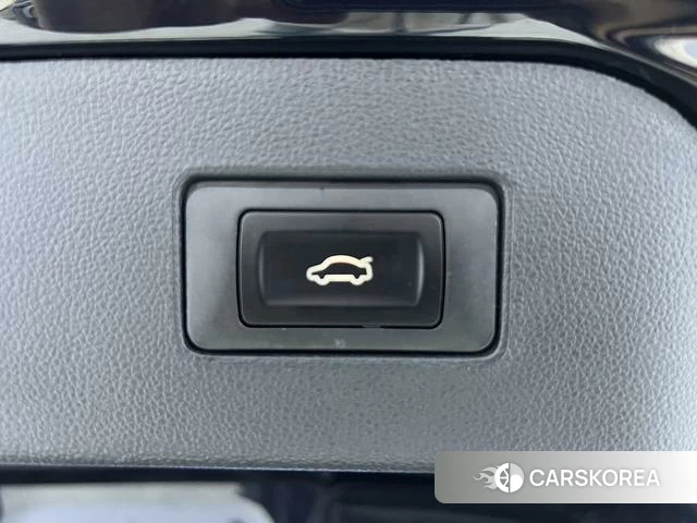 Volkswagen Passat id 4263075 из Китая 17