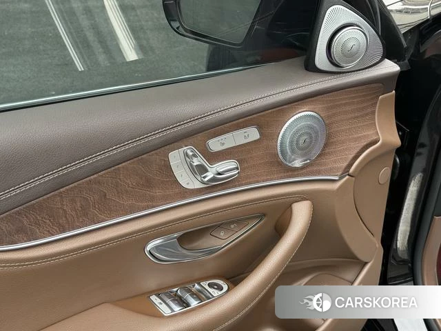 Mercedes-Benz E-class id 4216274 из Китая 27