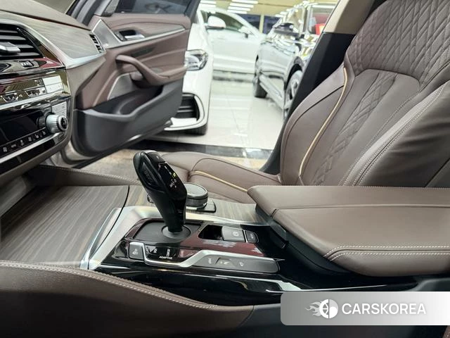 BMW 5 series PHEV id 4213373 из Китая 34