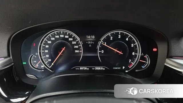 BMW 5 Series (G30) id 3009421 из Кореи 18