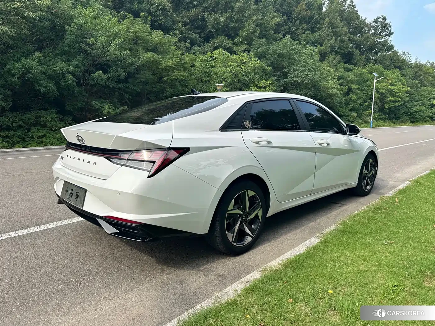 Hyundai Elantra id 4628040 из Китая 8