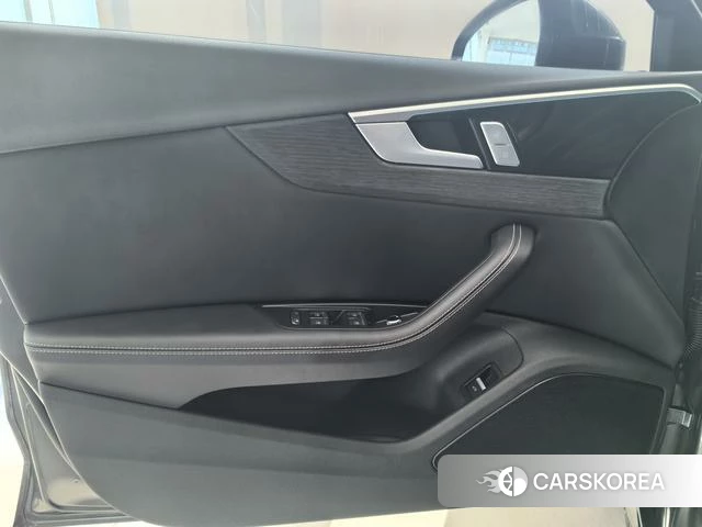Audi A4L id 4278430 из Китая 16