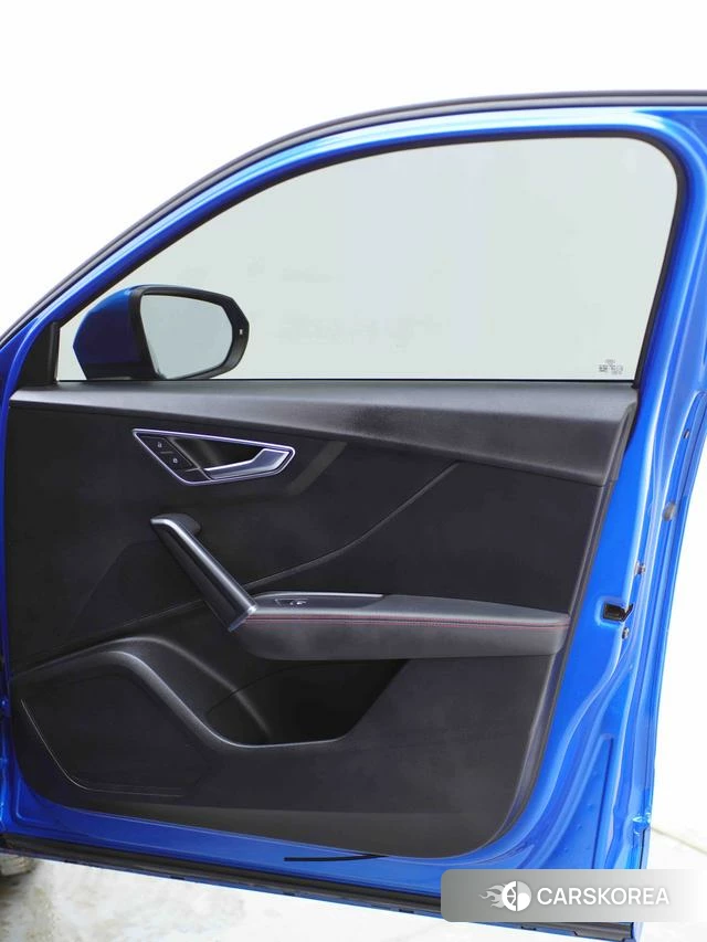 Audi Q2L id 4279249 из Китая 25