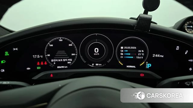 Porsche Taycan id 3839788 из Кореи 18