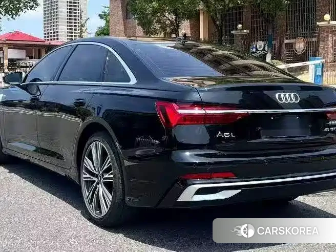 Audi A6L id 4669387 из Китая 8