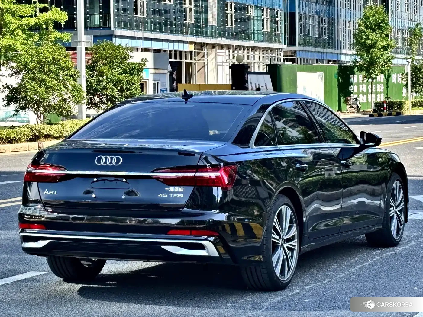Audi A6L id 4548271 из Китая 18