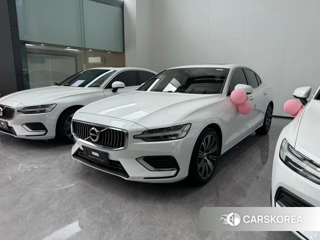 Volvo S60 id 4215764 из Китая 8