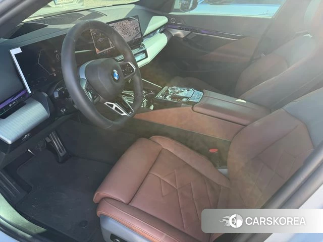 BMW 5 Series (G60) id 4772860 из Кореи 15