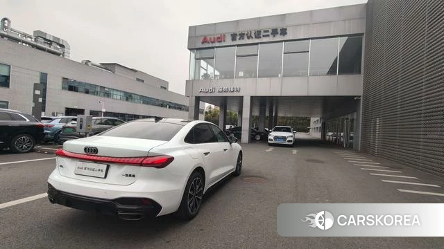 Audi A5L id 4276797 из Китая 8