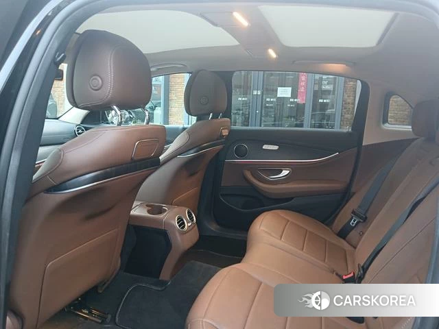 Mercedes-Benz E-class id 3857635 из Китая 28