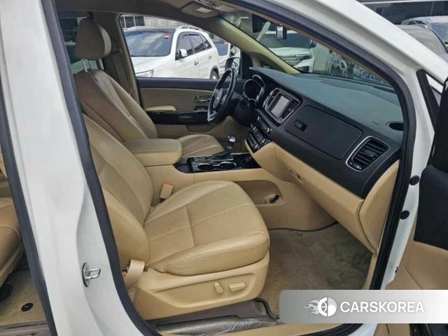 Kia The New Carnival id 4654207 из Кореи 18