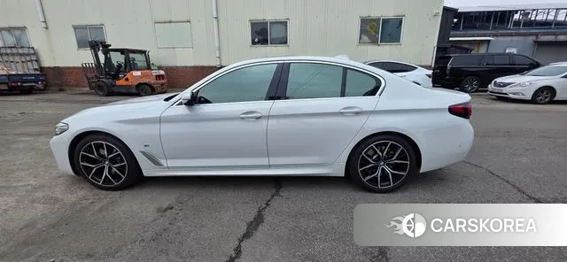 BMW 5 Series (G30) id 3777042 из Кореи 8