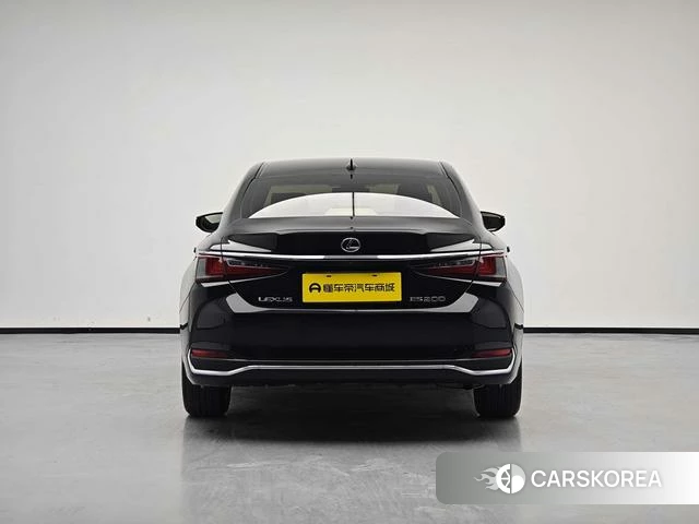 Lexus ES id 4290479 из Китая 18