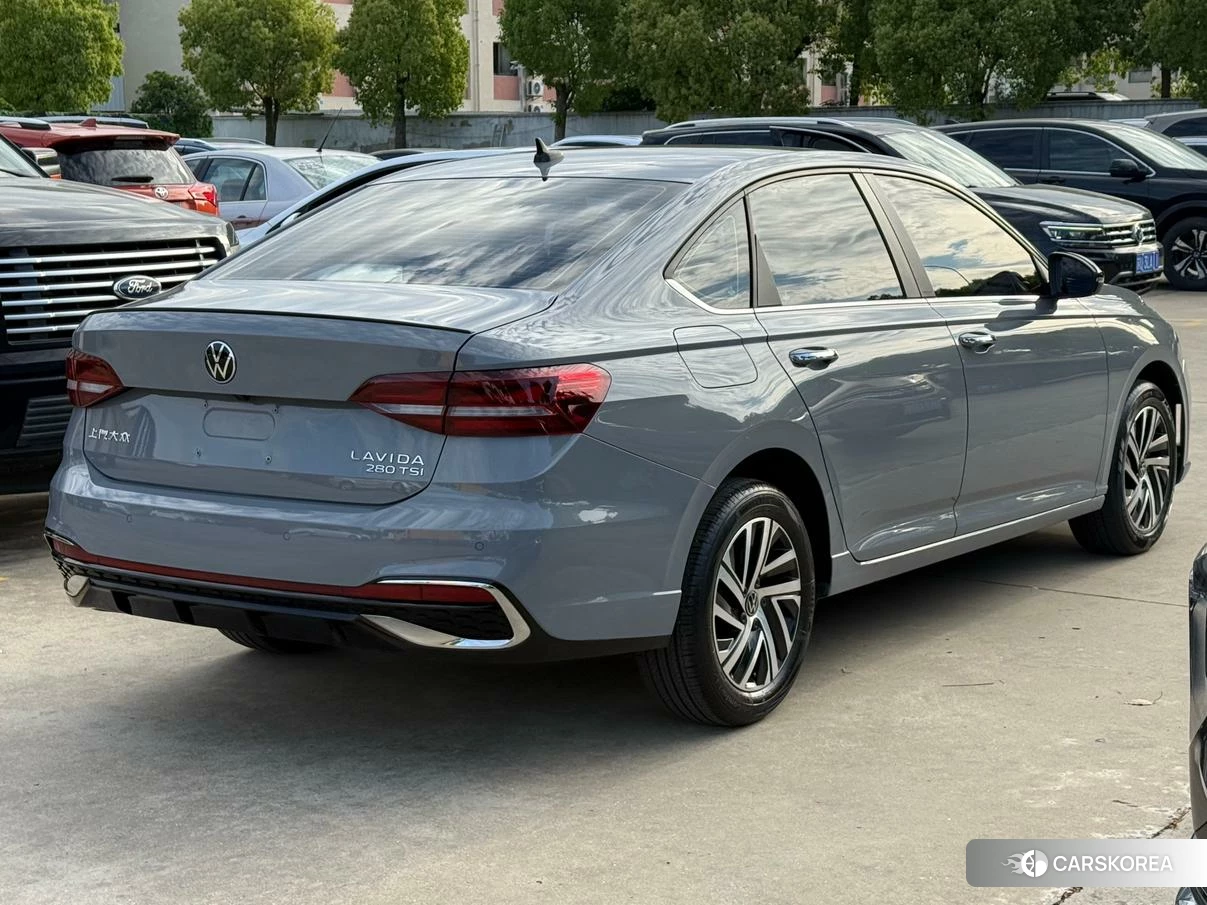 Volkswagen Lavida id 4473584 из Китая 12