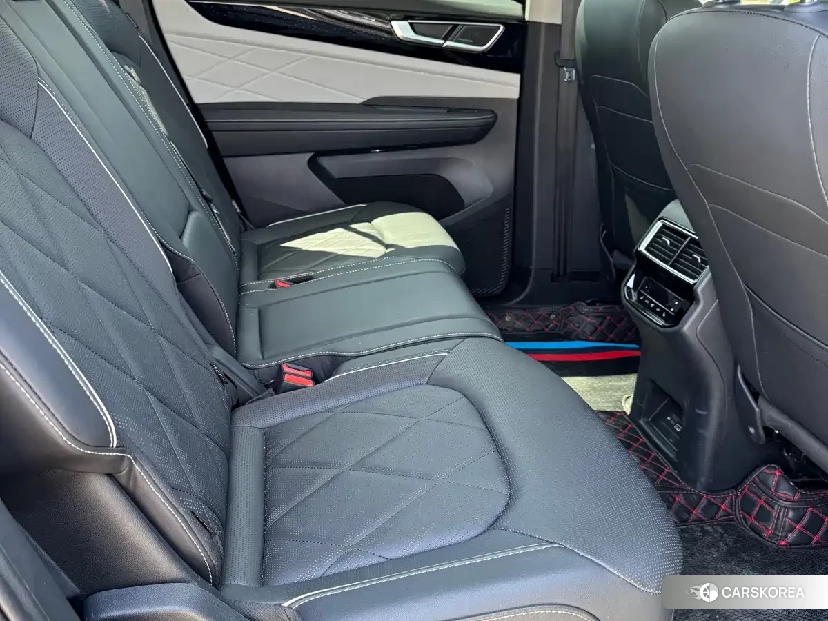 Volkswagen Touareg id 4629564 из Китая 8