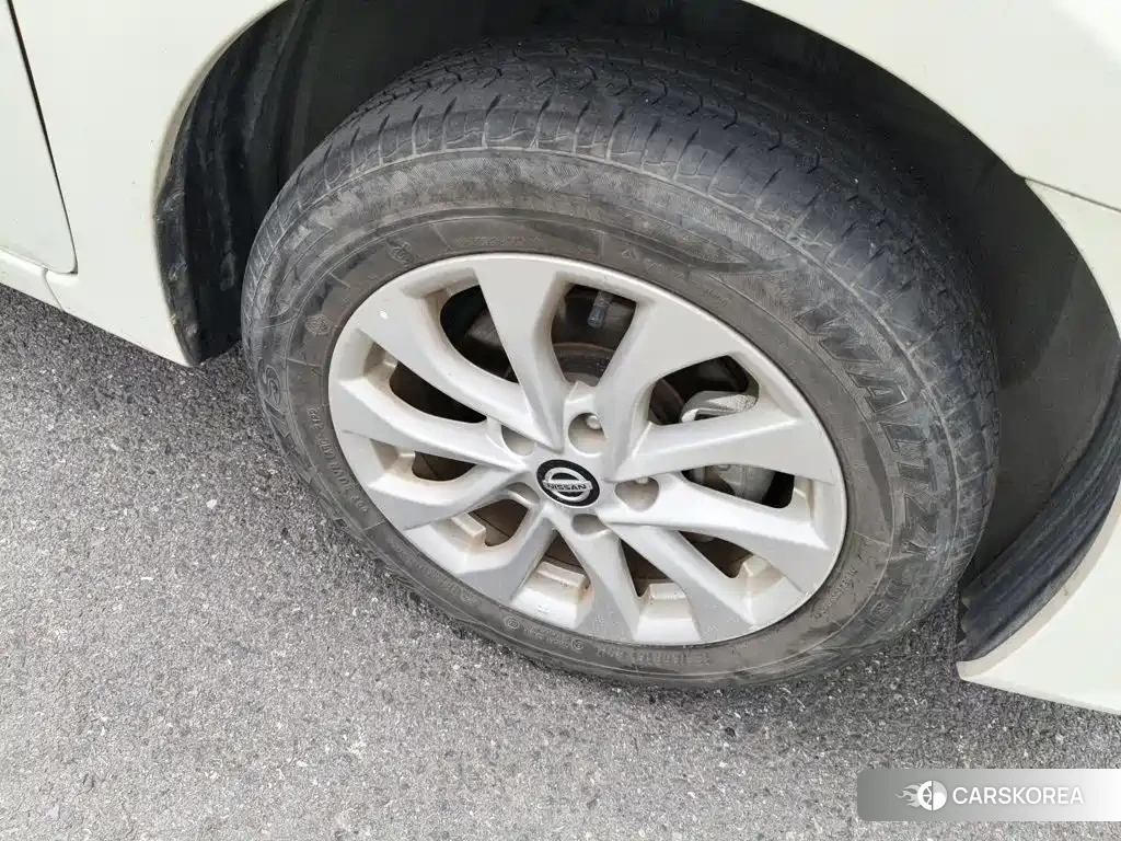 Nissan Sylphy id 4607095 из Китая 19