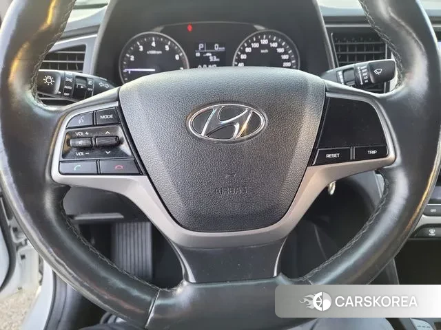 Hyundai Avante AD id 3439965 из Кореи 18