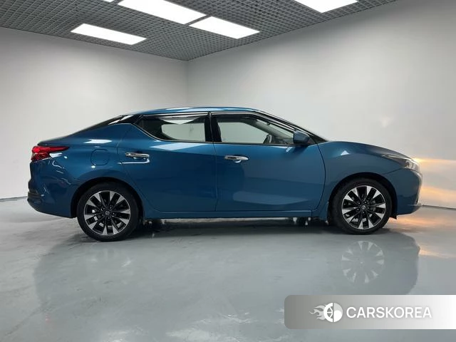 Nissan Bluebird id 4216891 из Китая 18