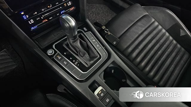 Volkswagen Passat GT (B8) id 4316937 из Кореи 33