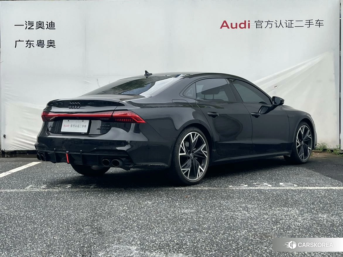 Audi A7L id 4479352 из Китая 15