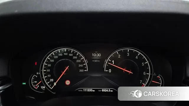 BMW 5 Series (G30) id 3748494 из Кореи 18