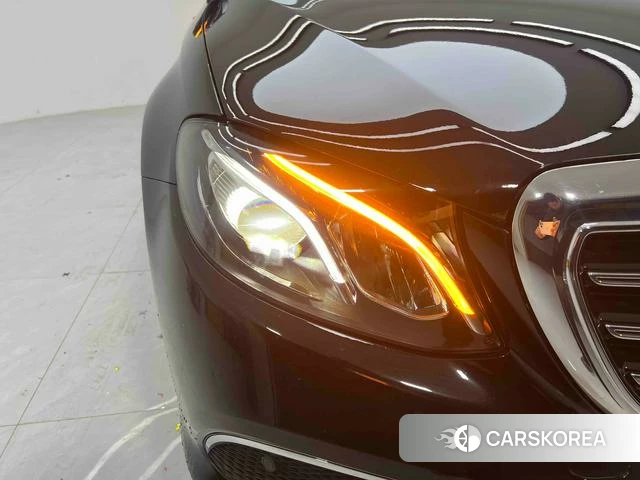 Mercedes-Benz E-class id 3869937 из Китая 18