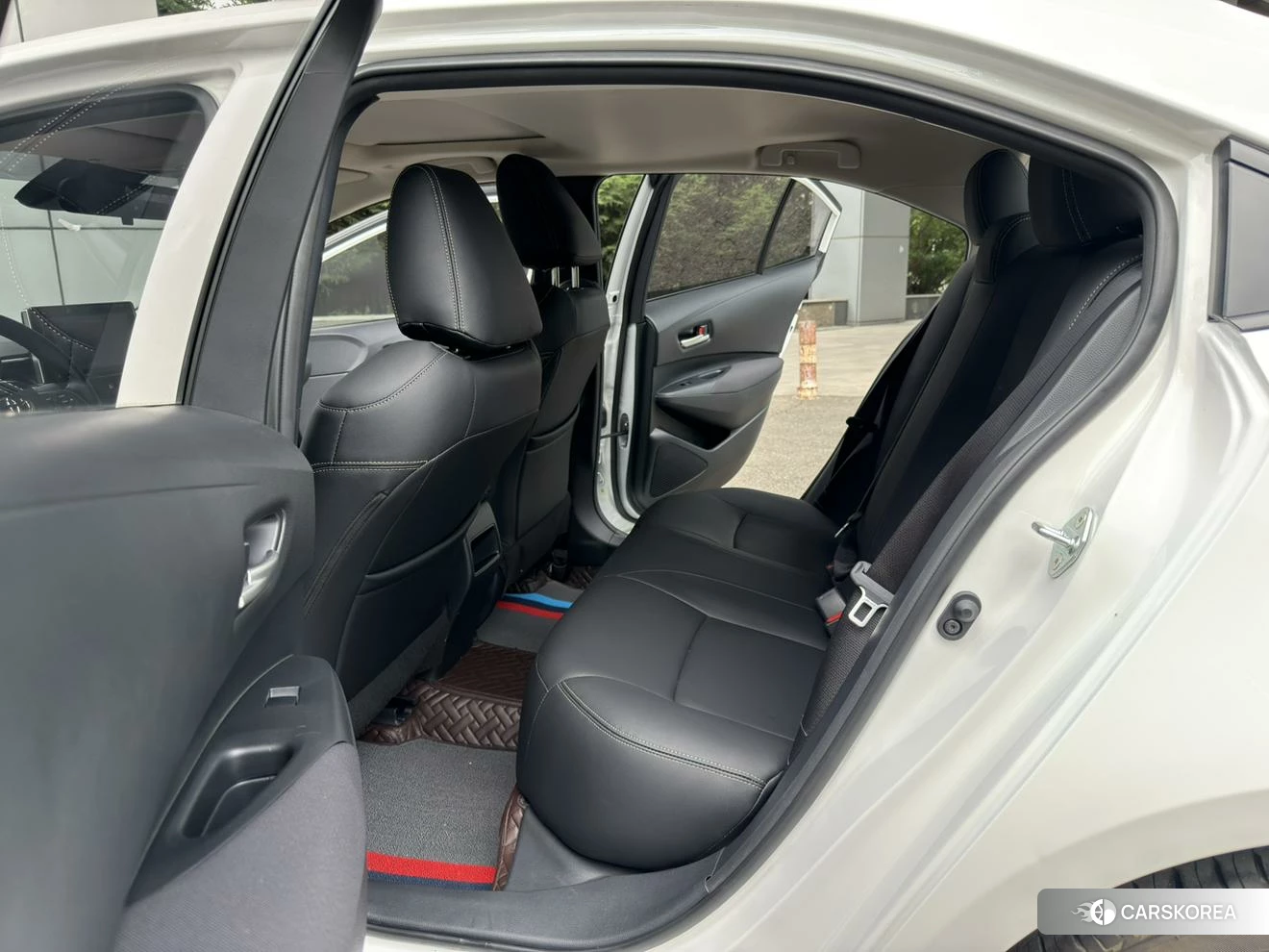 Toyota Corolla id 4467921 из Китая 18