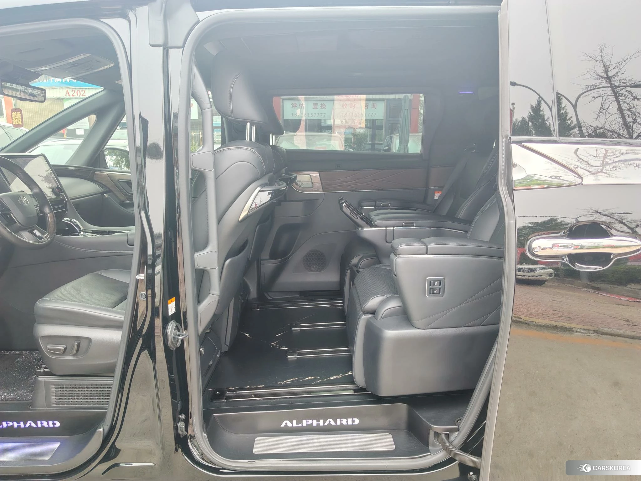 Toyota Elfa id 4473842 из Китая 19