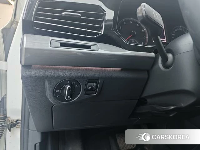 Volkswagen Bora id 4307344 из Китая 14