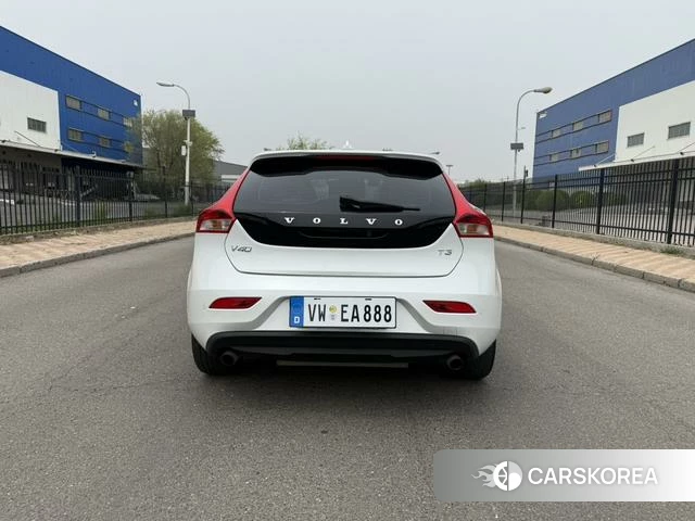Volvo V40 id 4212846 из Китая 8