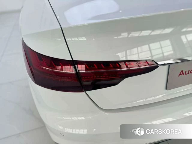 Audi A4L id 4301132 из Китая 17