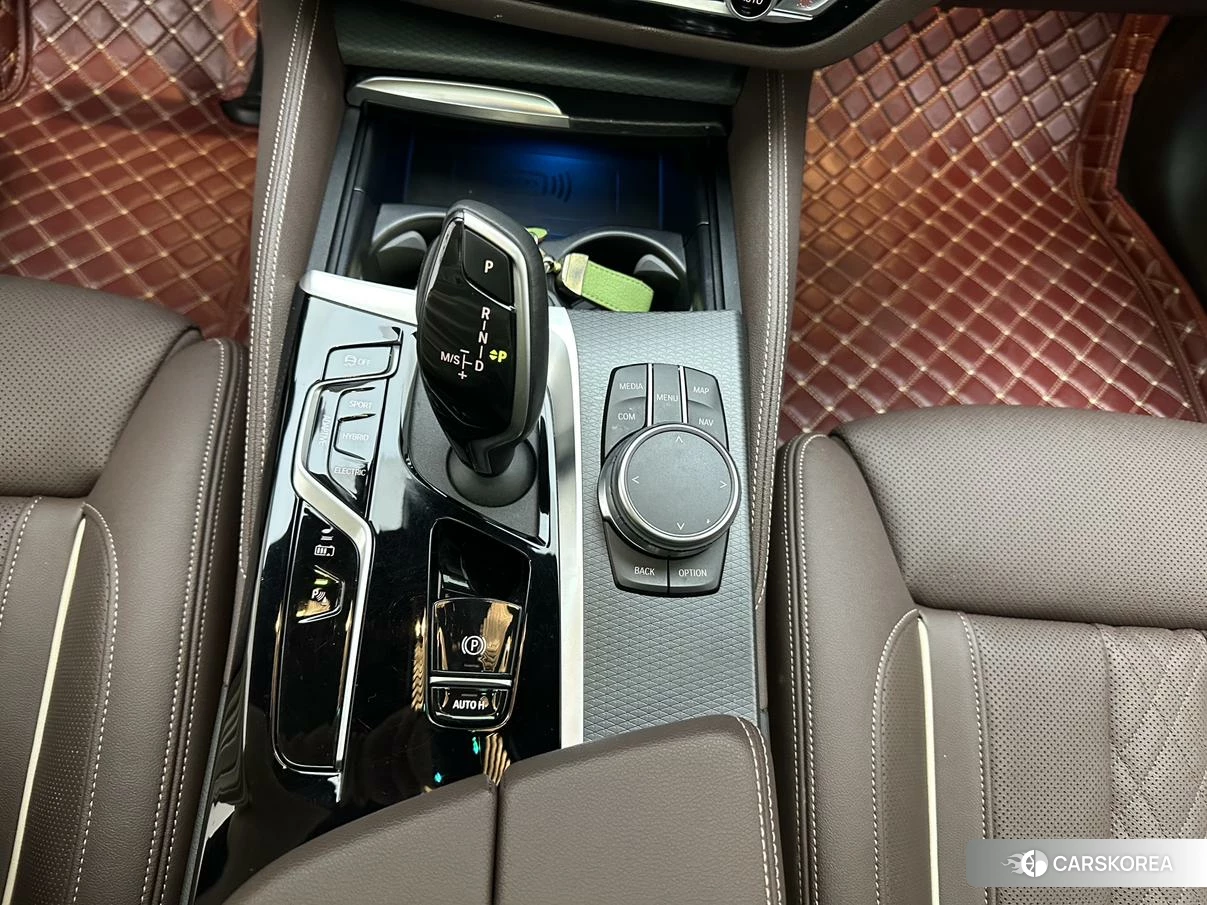 BMW 5 series PHEV id 4440820 из Китая 10