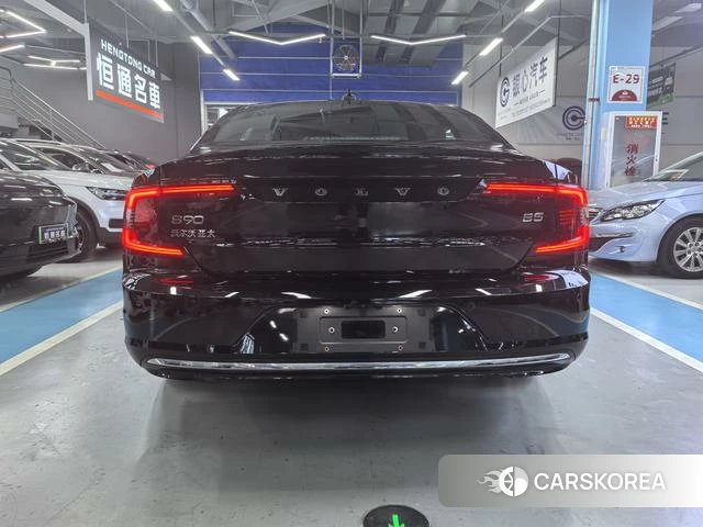 Volvo S90 id 4236415 из Китая 9