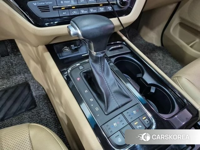 Kia All New Carnival id 4713450 из Кореи 18